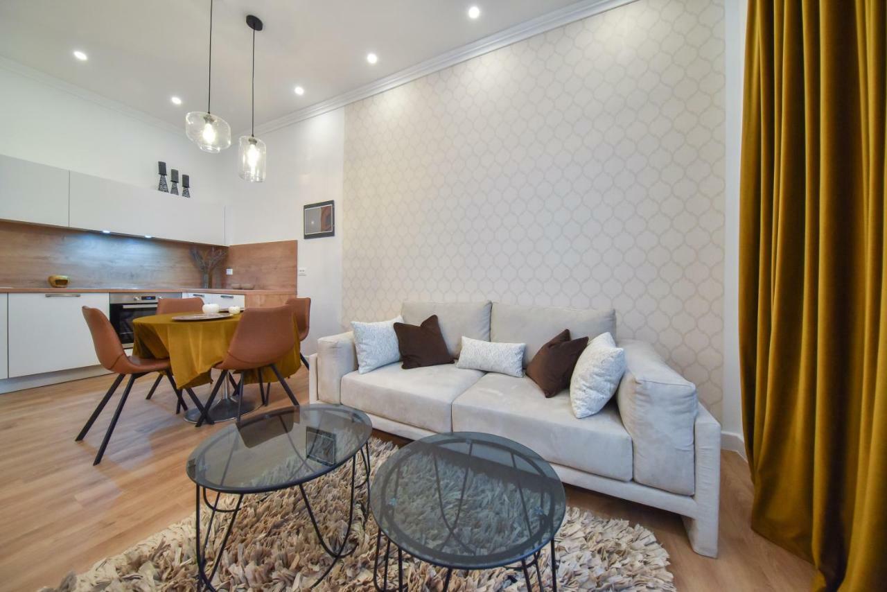Apartment Center Simeon