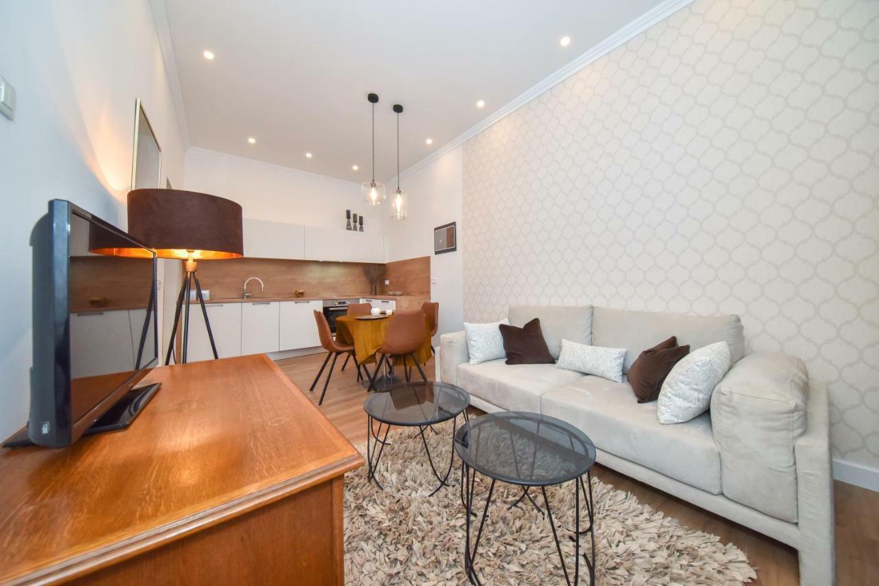 Center Simeon Apartment